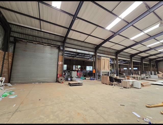 2,000M² WAREHOUSE FOR SALE IN HONEYDEW